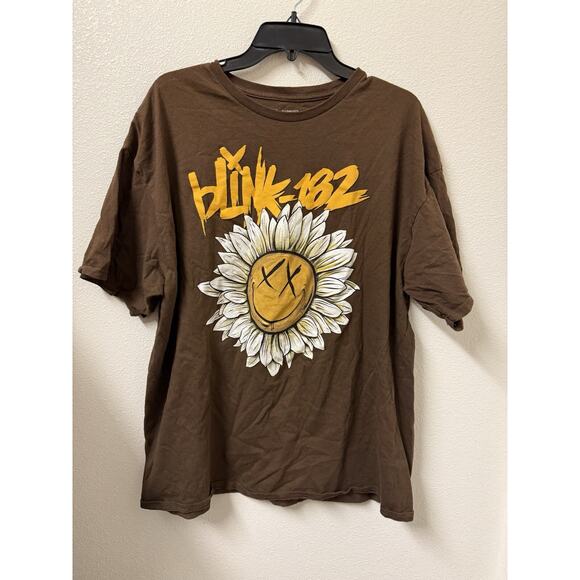 Blink 182 Rock Band Daisy Flower Brown Graphic Concert Shirt Size XXL - Picture 1 of 10